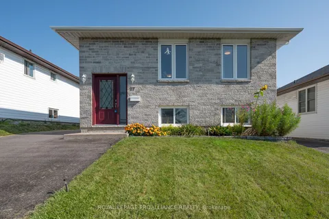 27 Joyce St, Kingston, ON K7K 6V7