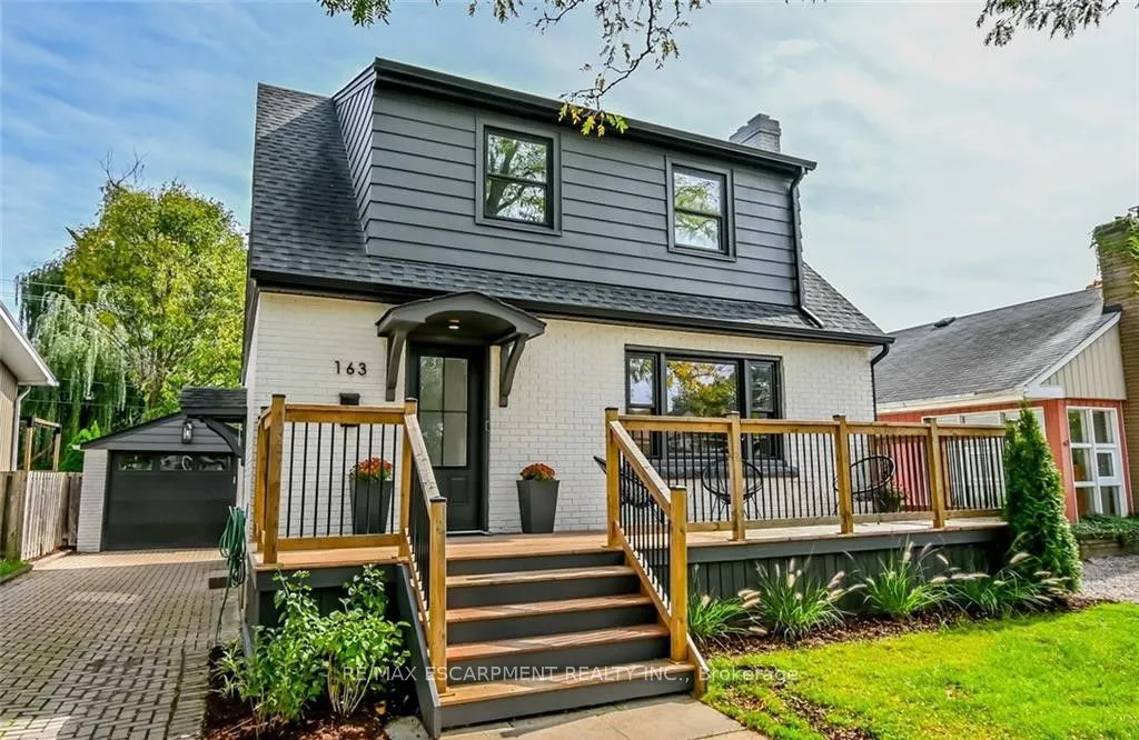 163 Highland Ave, St. Catharines, ON L2R 4J7