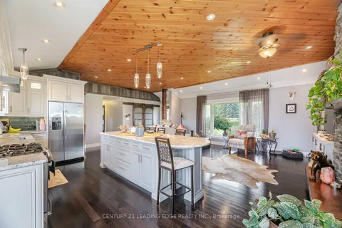 6123 Trafalgar Rd, Erin, ON L0N 1N0