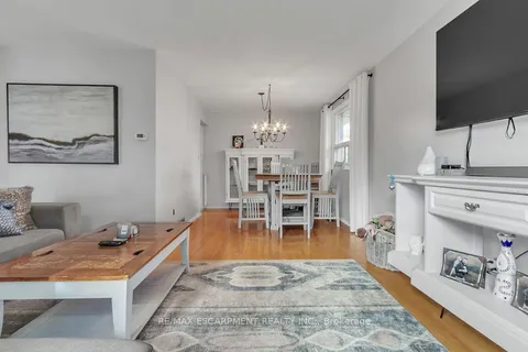 6 Palmerston Pl, Hamilton, ON L8K 5M2