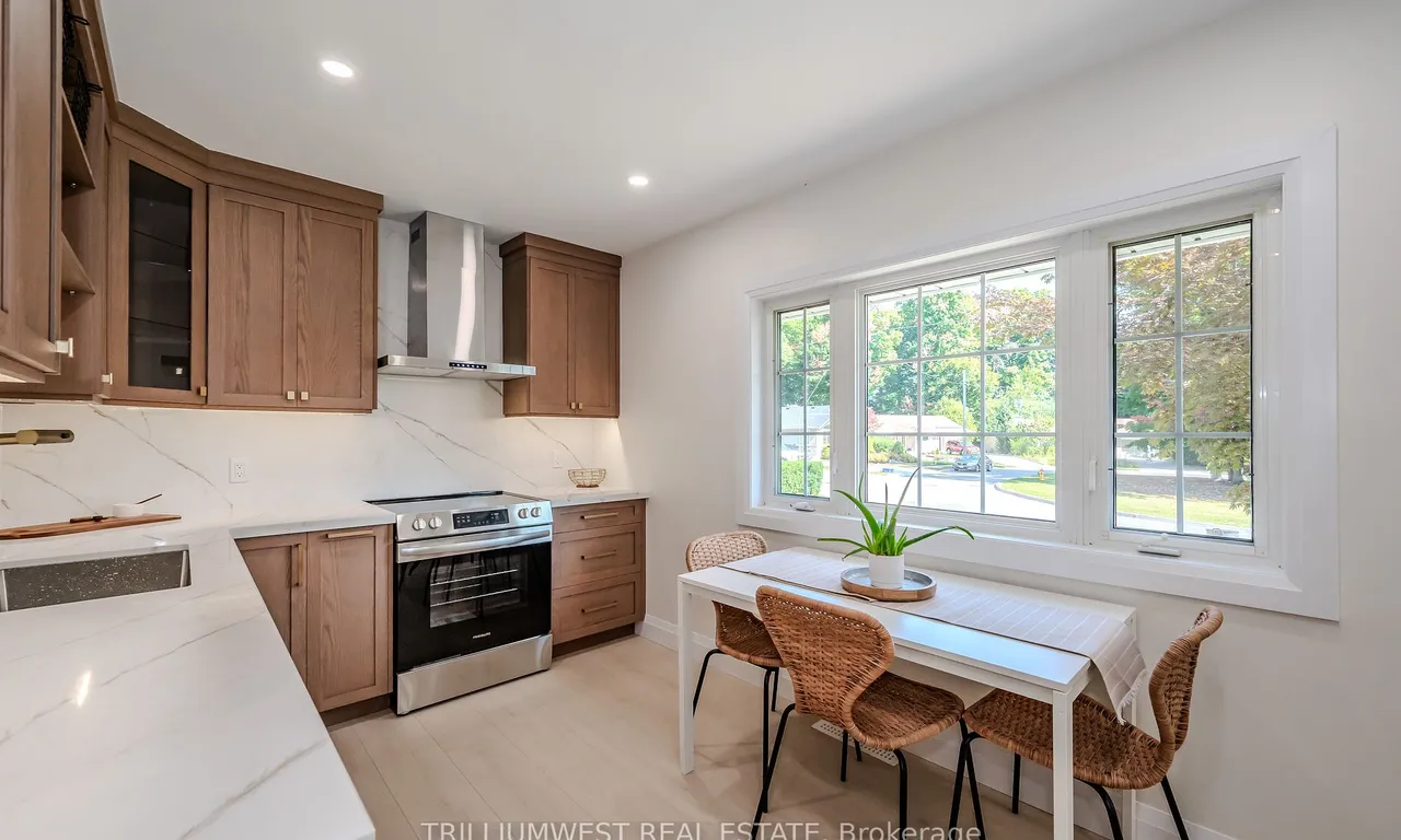 72 Valewood Pl, Kitchener, ON N2H 4N6