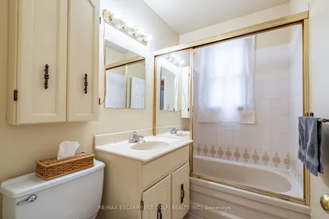 222 Rawdon St, Brantford, ON N3S 6G2
