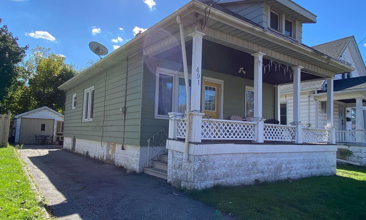 491 Wellington St, Sarnia, ON N7T 1J1