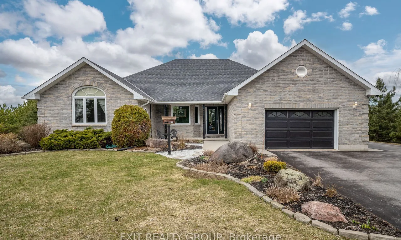 39 Woods Rd, Madoc, ON K0K 2K0