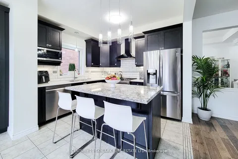 123 Vinton Rd, Hamilton, ON L9K 0G6
