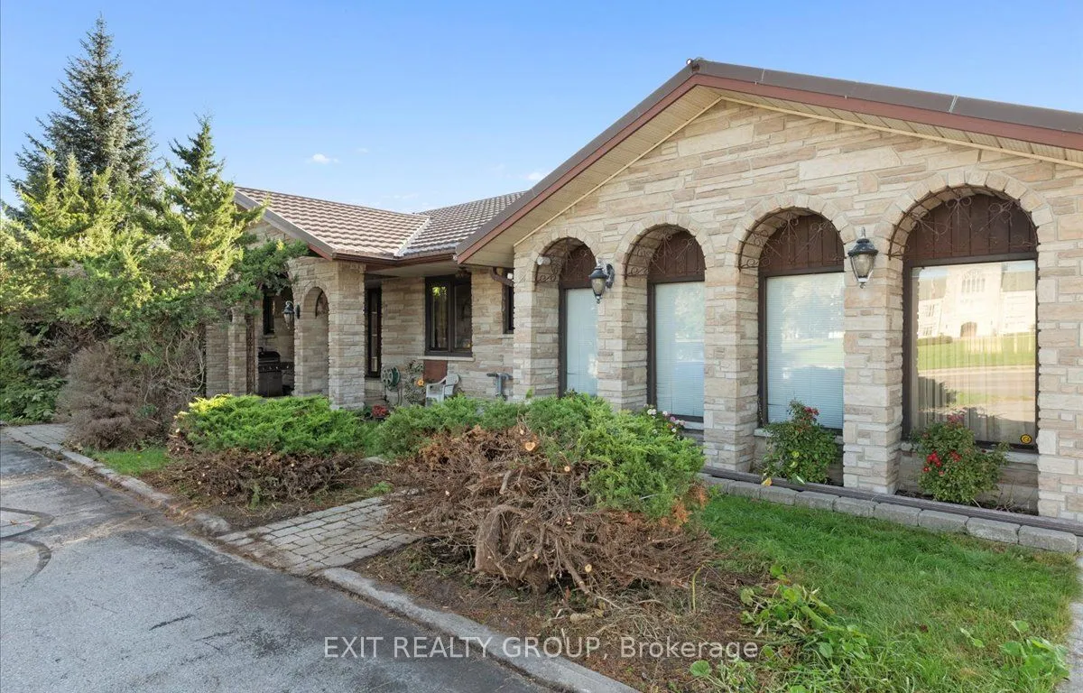 157 Dundas St, Belleville, ON K8P 1A7