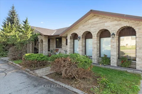 157 Dundas St, Belleville, ON K8P 1A7