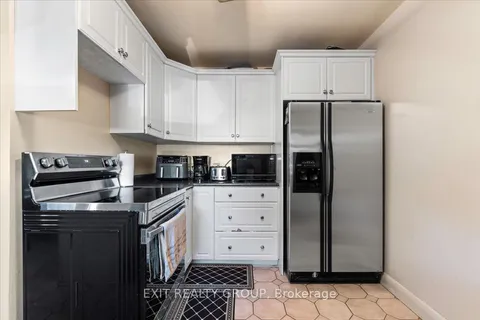 157 Dundas St, Belleville, ON K8P 1A7