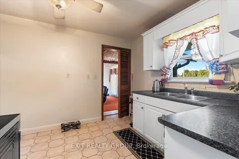 157 Dundas St, Belleville, ON K8P 1A7