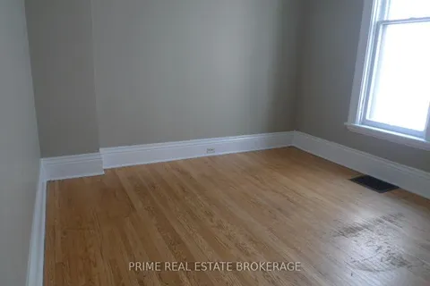 202 SYDENHAM Street, ON N6A 1W3