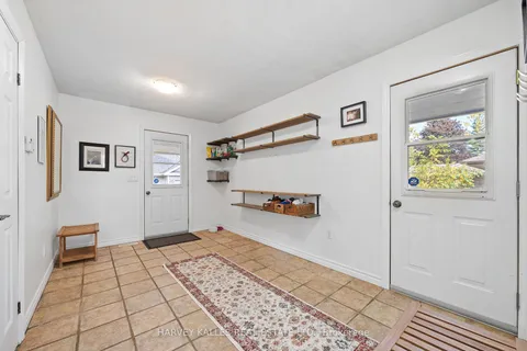 511 Montrose Rd, Quinte West, ON K8R 1B2