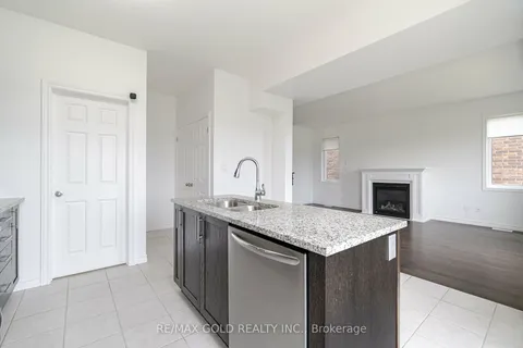 46 Beauchamp Dr, Cambridge, ON N1S 0A8