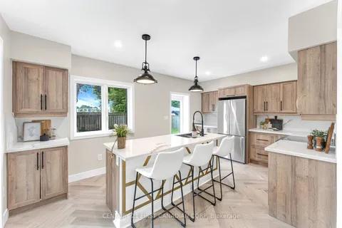 445 Arvilla Blvd, London, ON N5V 1S7