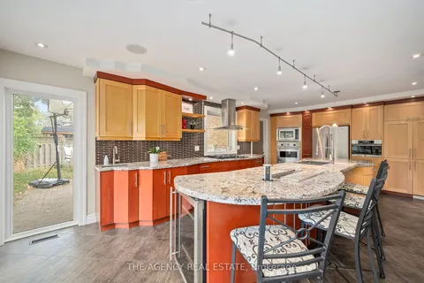 320 Grangeover Pl, London, ON N6G 4K5