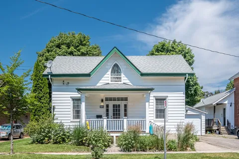 164 Chapel St, Cobourg, ON K9A 1J3