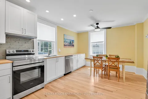 164 Chapel St, Cobourg, ON K9A 1J3