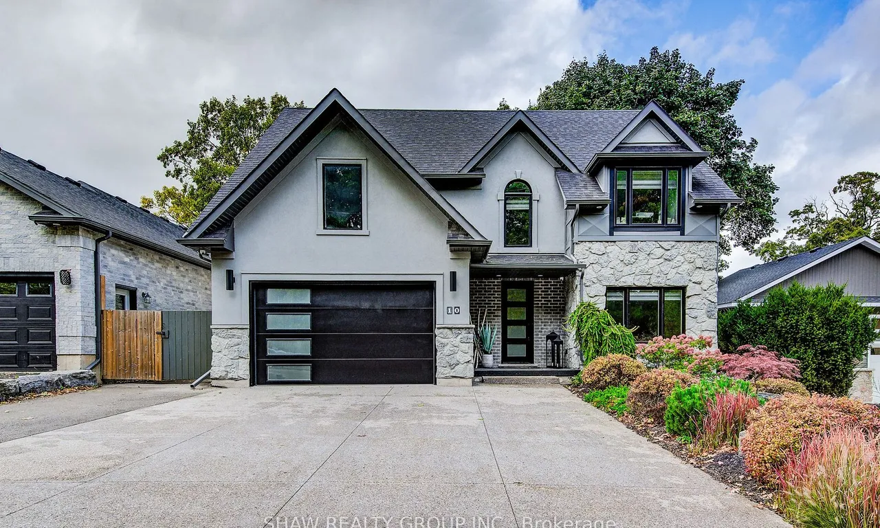 10 Clover Ave, Cambridge, ON N1R 5S2