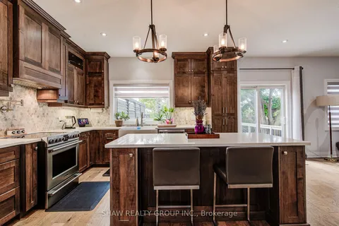 10 Clover Ave, Cambridge, ON N1R 5S2