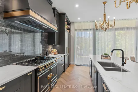 52 Civic Pl, Ottawa, ON K1Y 2E2