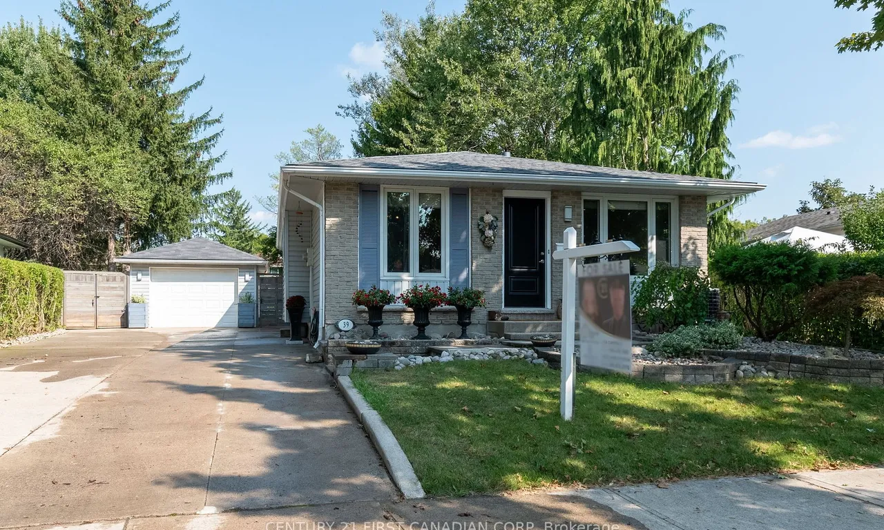39 Brunswick Ave, London, ON N6G 3K4