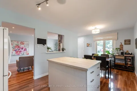 39 Brunswick Ave, London, ON N6G 3K4