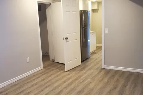 63 Wistow St, London, ON N5Y 1C9