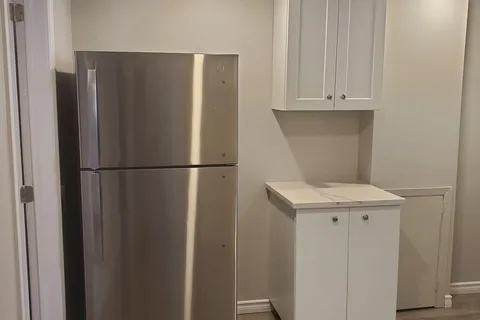 63 Wistow St, London, ON N5Y 1C9