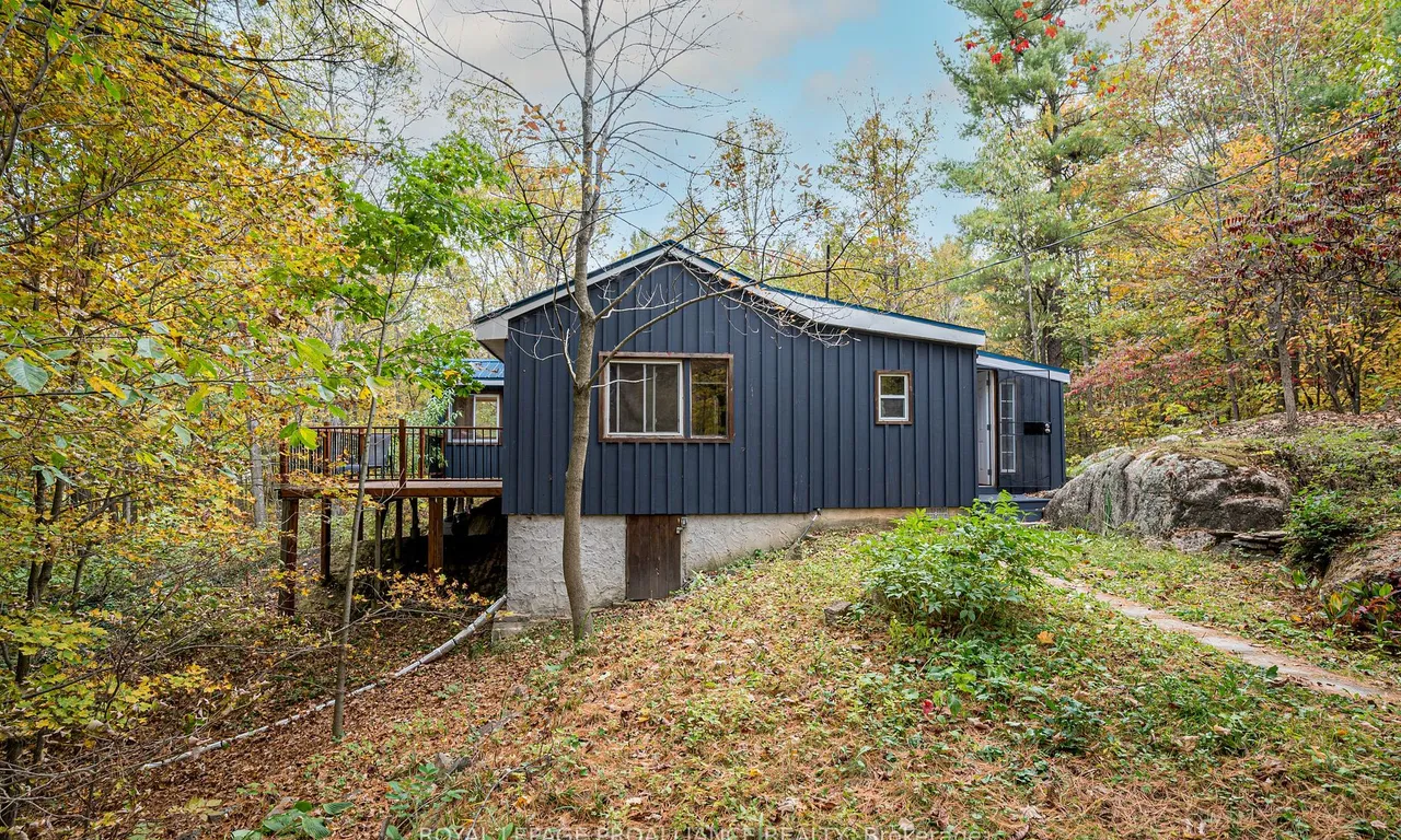 2054 Burnt Hills Rd, South Frontenac, ON K0H 1H0