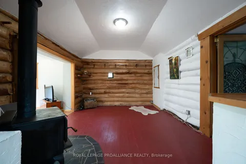2054 Burnt Hills Rd, South Frontenac, ON K0H 1H0