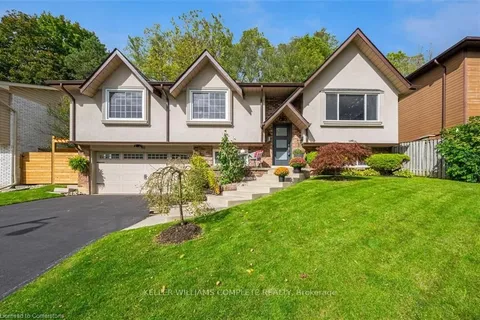 46 TERRACE Dr, Hamilton, ON L9H 3X2