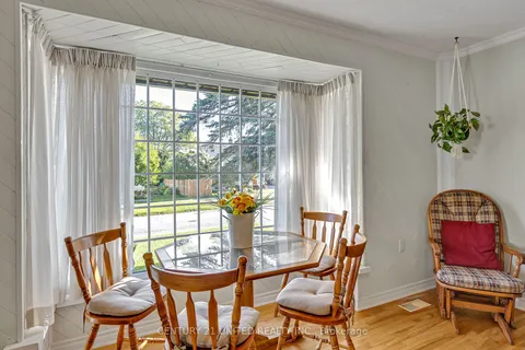 617 Watts Ave, Peterborough, ON K9H 2C6