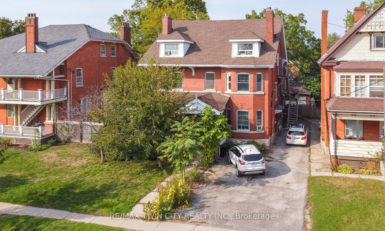 162 Chatham St, Brantford, ON N3S 4G4