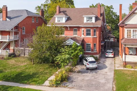 162 Chatham St, Brantford, ON N3S 4G4