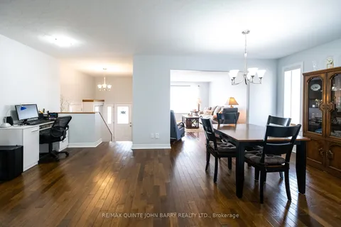 26 Fox Den Dr, Brighton, ON K0K 1H0