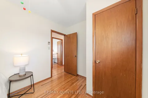 8 Edgehill Rd, Belleville, ON K8N 2K6