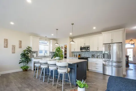54 Stonecrest Blvd, Quinte West, ON K8R 0A4