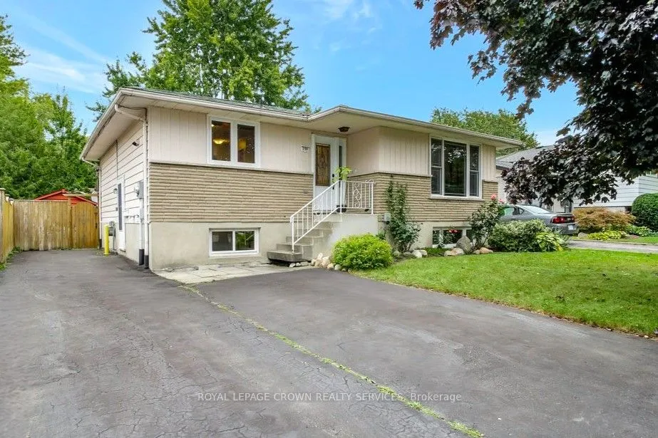 159 Mowat St, Stratford, ON N5A 2C2