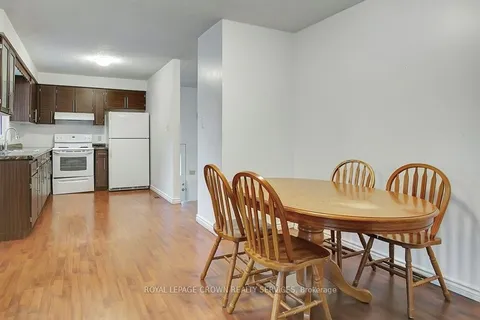 159 Mowat St, Stratford, ON N5A 2C2