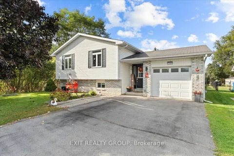 110 Canal St, Quinte West, ON K8V 4K7