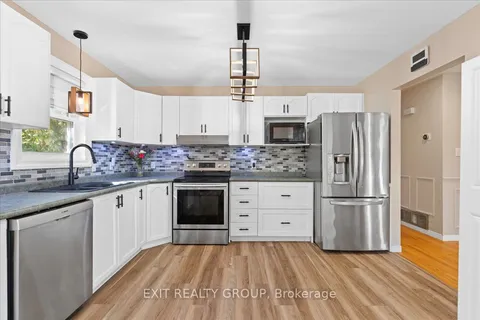 110 Canal St, Quinte West, ON K8V 4K7