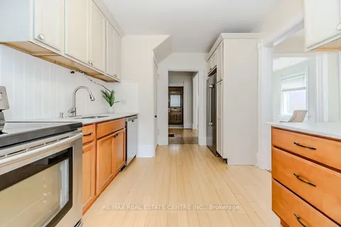 13 Extra St, Guelph, ON N1H 1Y8
