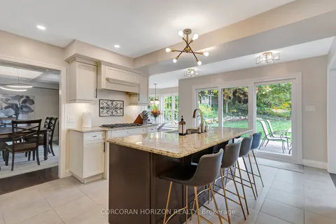 806 Westmount Rd, Kitchener, ON N2M 1S4