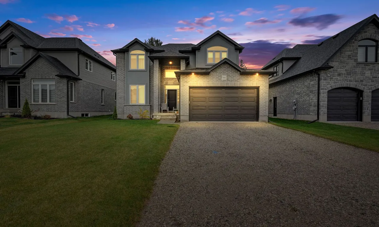 64 Burton St, East Zorra-Tavistock, ON N0J 1M0