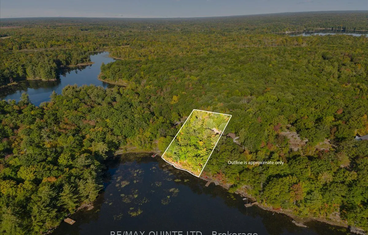 102 Attwood Lane, South Frontenac, ON K0H 1T0