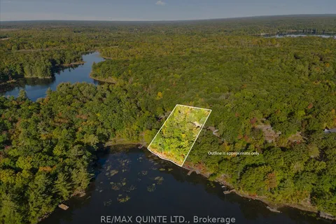 102 Attwood Lane, South Frontenac, ON K0H 1T0