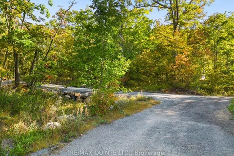 102 Attwood Lane, South Frontenac, ON K0H 1T0