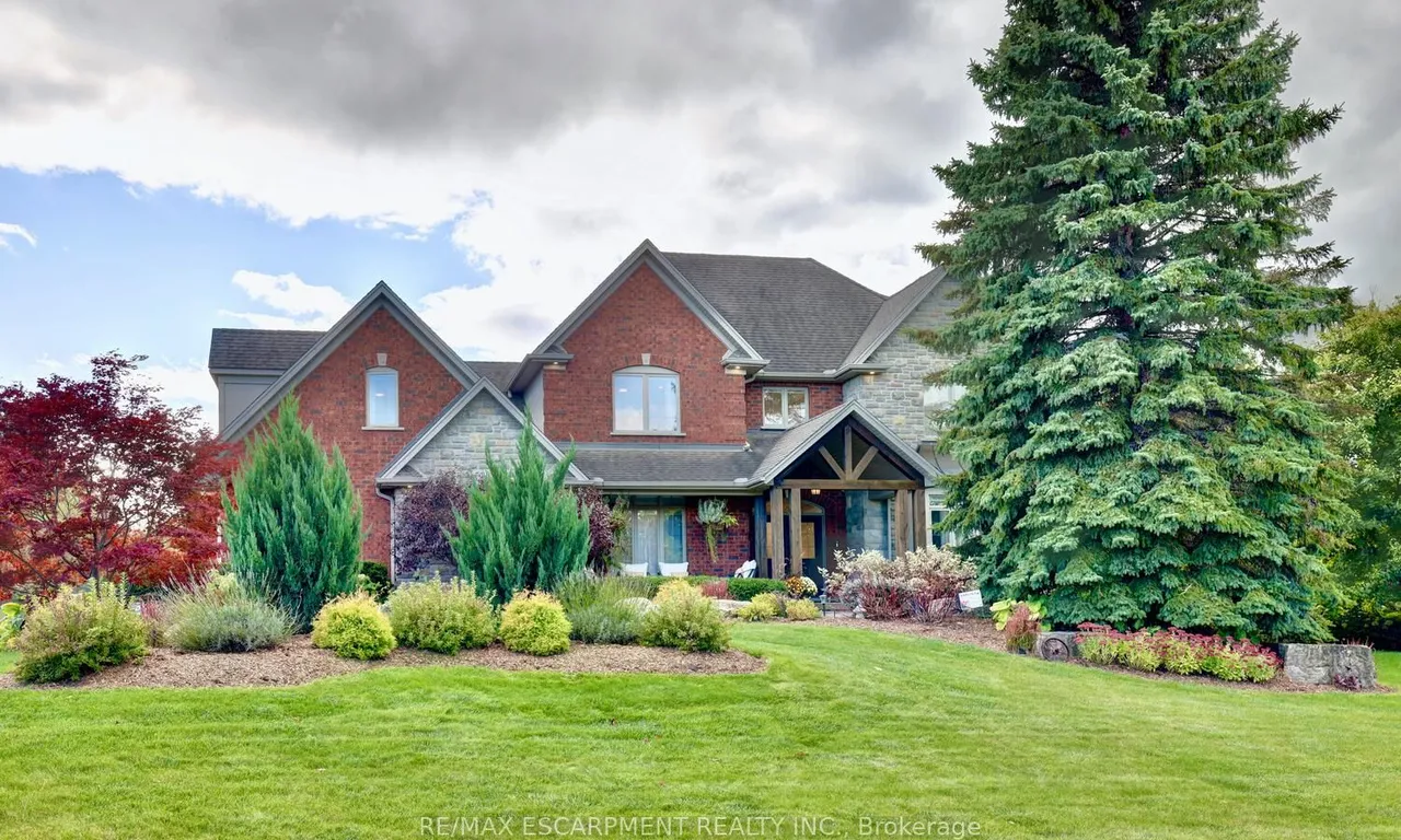 48 Palomino Dr, Hamilton, ON L0R 1H3