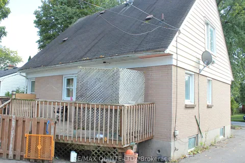 30 Southview Ave, Belleville, ON K8N 2J5