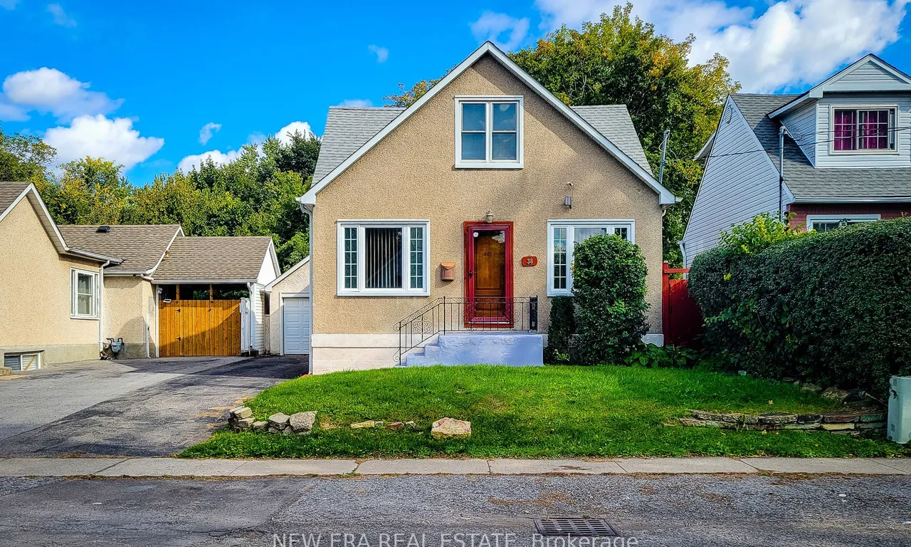 38 Haig St, St. Catharines, ON L2R 2K8