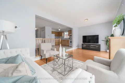 55 Southcreek Tr, Guelph, ON N1G 4Y9